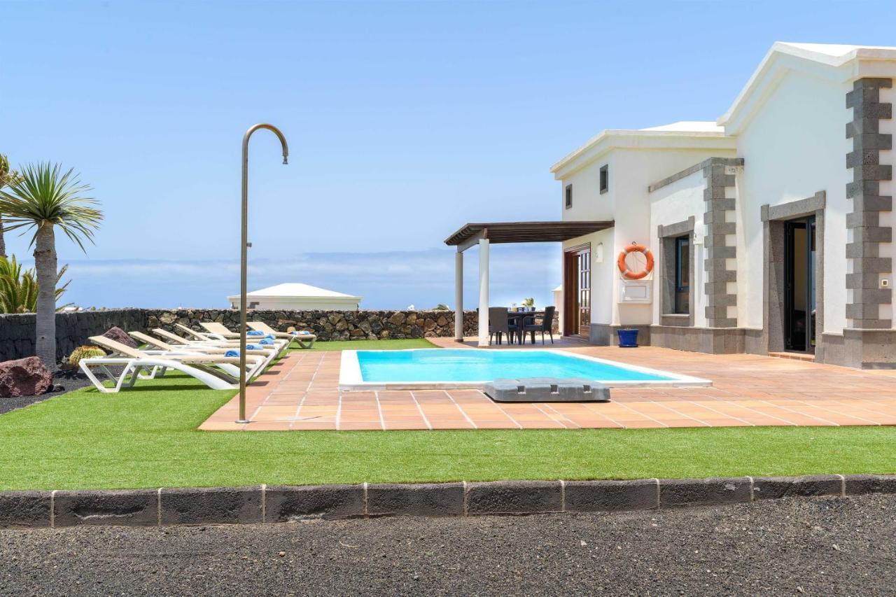 Villa Esterlicia Playa Blanca  Bagian luar foto